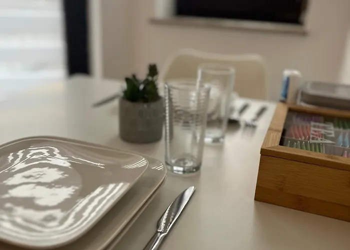 Studioapartment/messewohnung דירה *